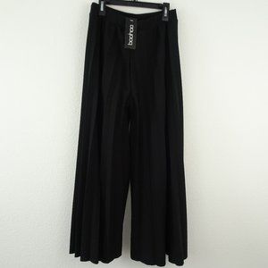 🌵 Boohoo Pleaded Culottes Size Large NWT
